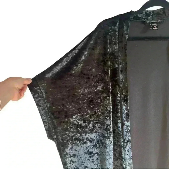 VICTORIA'S SECRET Slinky Black Crushed Velvet Open Front Robe Size Medium Large - Picture 4 of 6